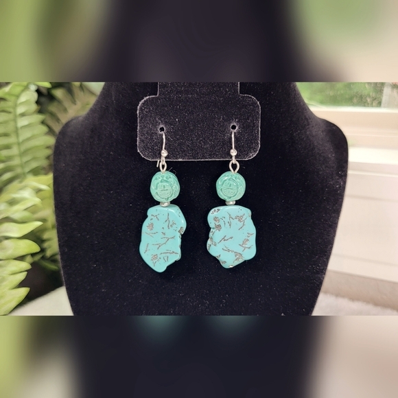 Turquoise Stone Look Dangle Earrings / Pierced - Picture 2 of 6
